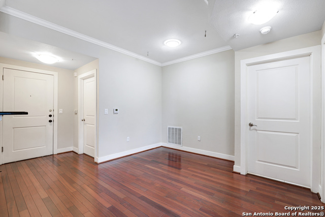 Image 3 of 26 For 7342 Oak Manor Dr  3106