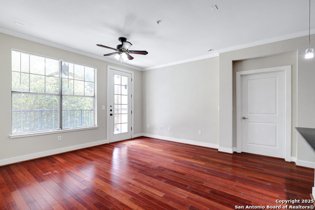 Image 7 of 26 For 7342 Oak Manor Dr  3106