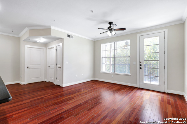 Image 9 of 26 For 7342 Oak Manor Dr  3106