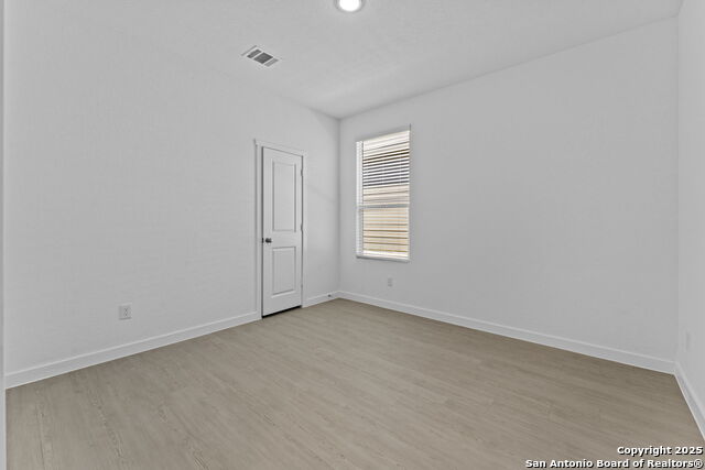 Listing photo id 8 for 3820 Northaven