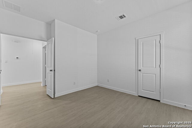 Listing photo id 9 for 3820 Northaven