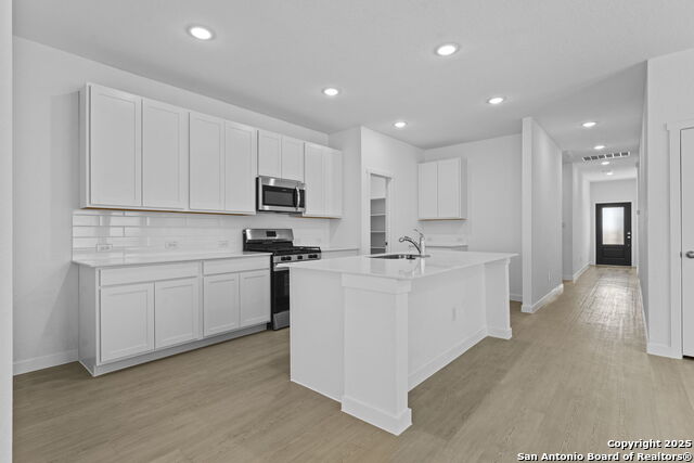 Listing photo id 12 for 3820 Northaven