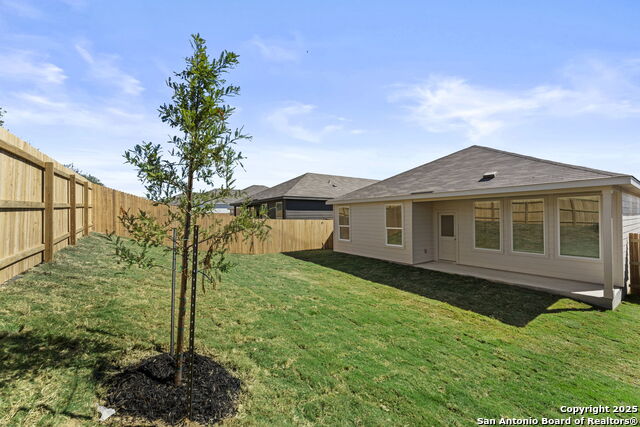 Listing photo id 21 for 3820 Northaven