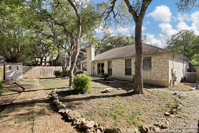 Image 23 of 34 For 11119 Oak Rise