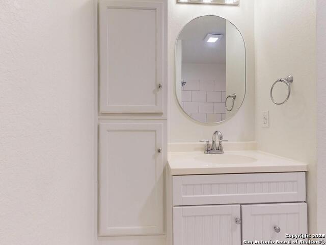 Image 9 of 23 For 215 Artemis