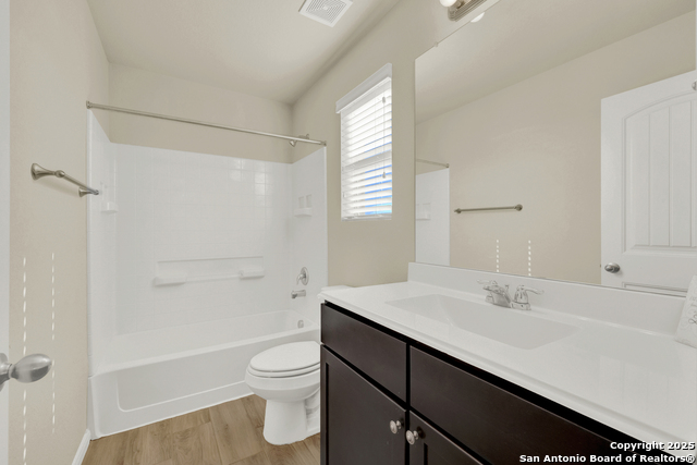 Image 21 of 30 For 1333 Kelly River