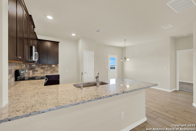 Image 6 of 30 For 1333 Kelly River