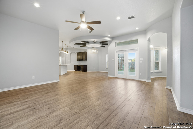 Listing photo id 9 for 9502 Bricewood Tree