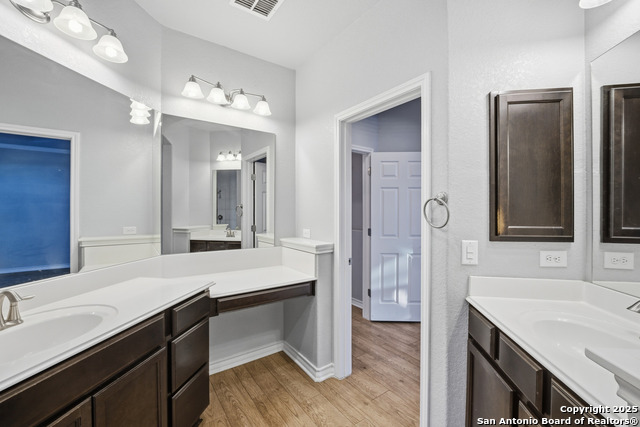 Listing photo id 20 for 9502 Bricewood Tree