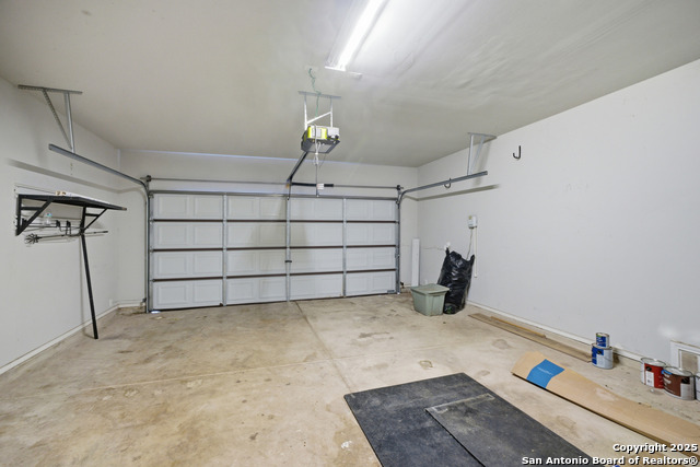 Listing photo id 30 for 9502 Bricewood Tree