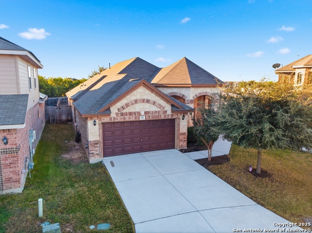 Listing photo id 2 for 9502 Bricewood Tree