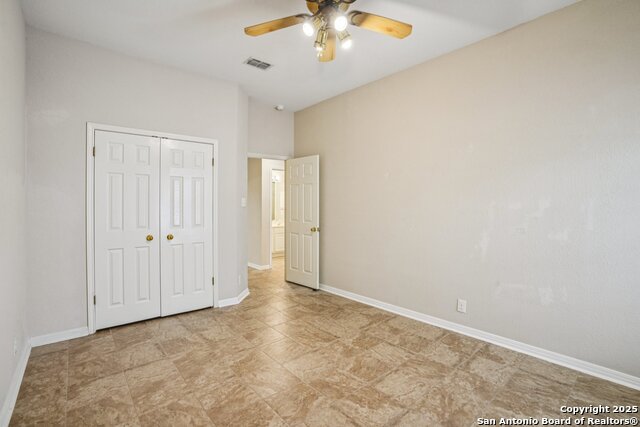 Listing photo id 16 for 9403 Oakwood