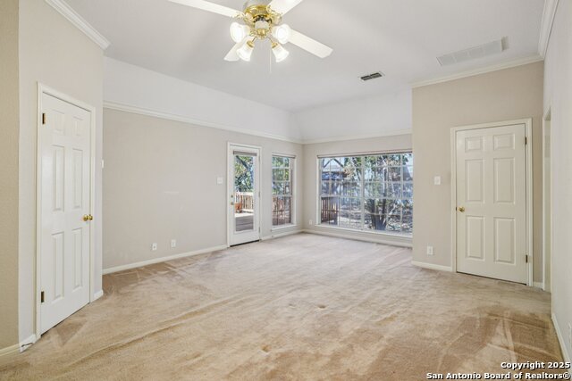 Listing photo id 25 for 9403 Oakwood