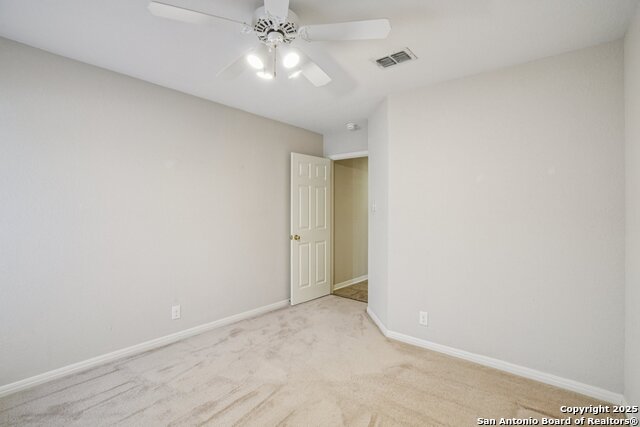 Listing photo id 32 for 9403 Oakwood