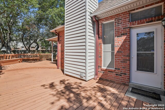 Listing photo id 33 for 9403 Oakwood