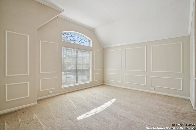 Listing photo id 2 for 9403 Oakwood