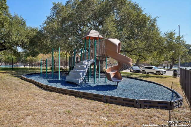 Listing photo id 41 for 9403 Oakwood