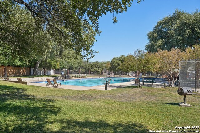 Listing photo id 45 for 9403 Oakwood