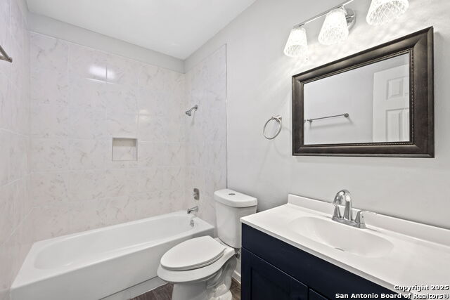 Image 10 of 22 For 6915 Oldham  