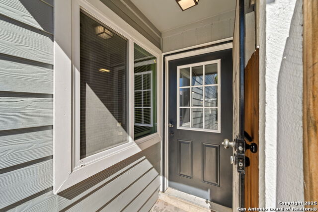 Image 3 of 22 For 6915 Oldham  