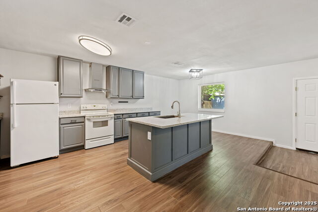 Image 8 of 22 For 6915 Oldham  