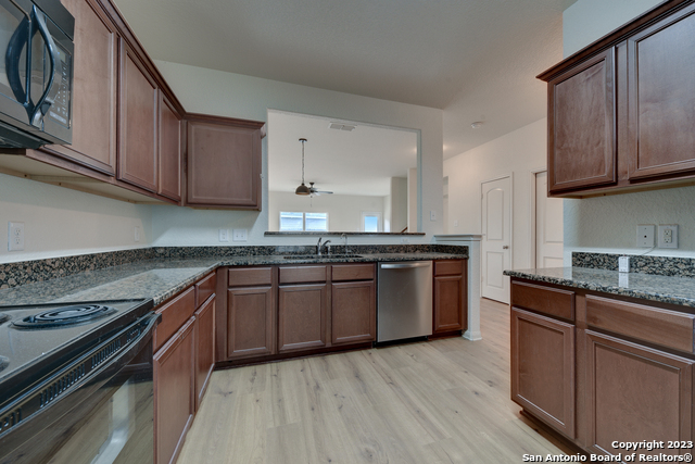 Image 4 of 17 For 12227 Luckey Summit