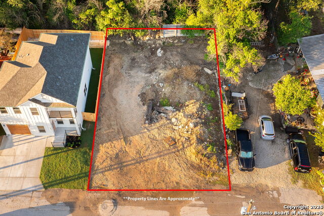 Details for 404 Hill Ave. S, New Braunfels, TX 78130