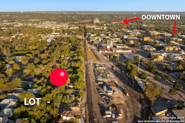 Image 4 of 14 For 404 Hill Ave. S