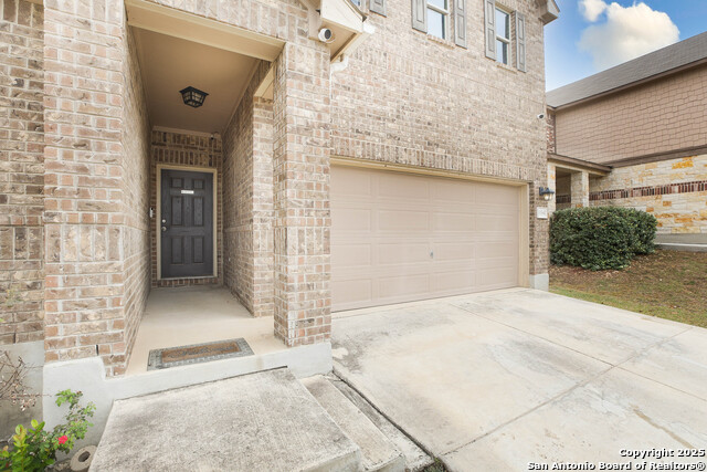 Listing photo id 1 for 13342 Loma Sierra