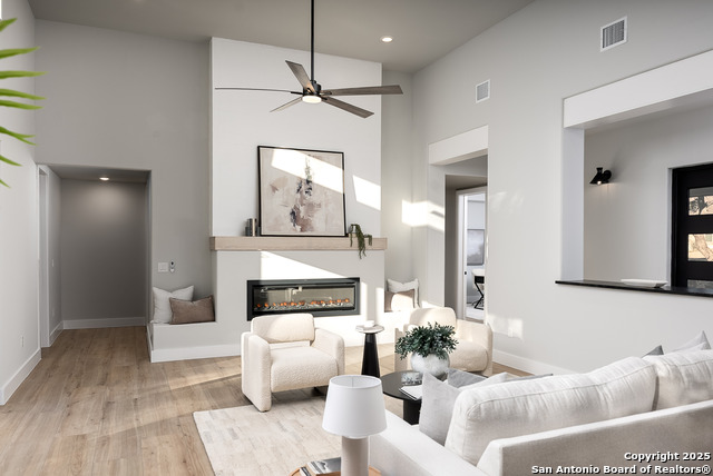 Image 4 of 34 For 725 Heavenly Sky