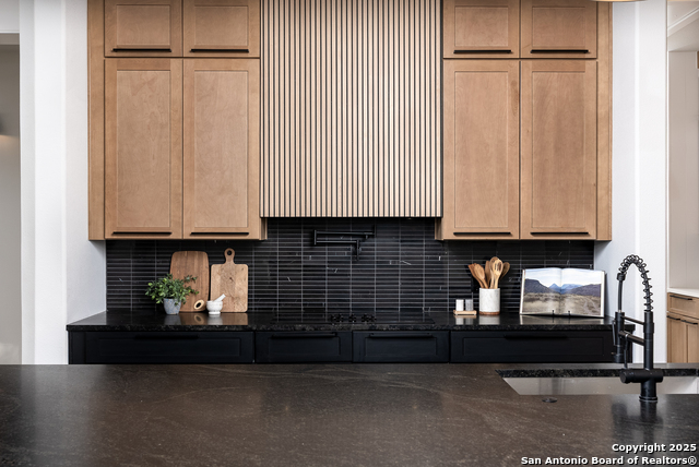 Image 7 of 34 For 725 Heavenly Sky