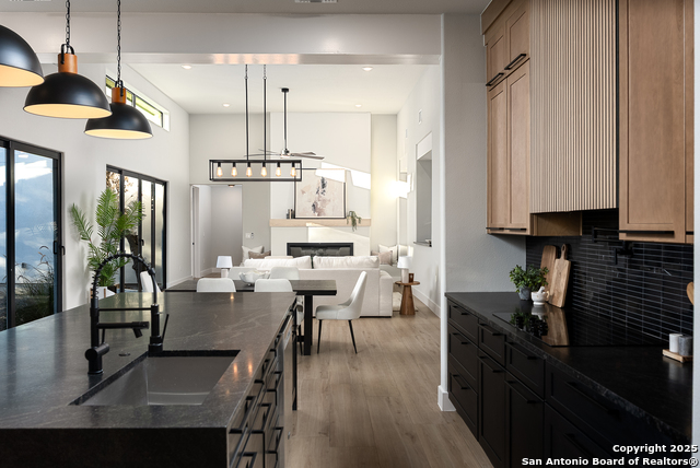 Image 8 of 34 For 725 Heavenly Sky