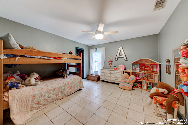 Listing photo id 13 for 3136 Bolton  