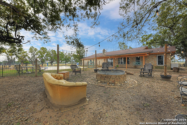 Listing photo id 21 for 3136 Bolton  