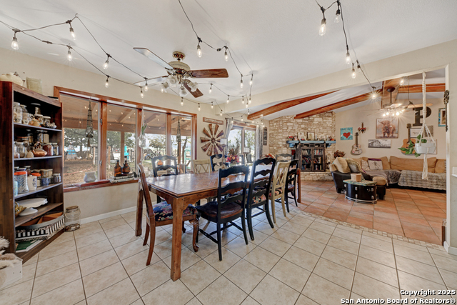 Listing photo id 4 for 3136 Bolton  