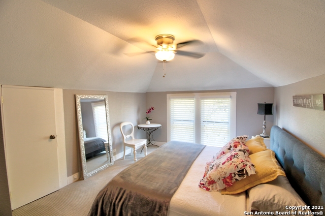 Image 29 of 44 For 519 Monumental