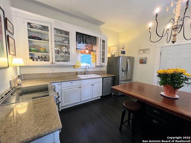 Image 13 of 53 For 519 Monumental