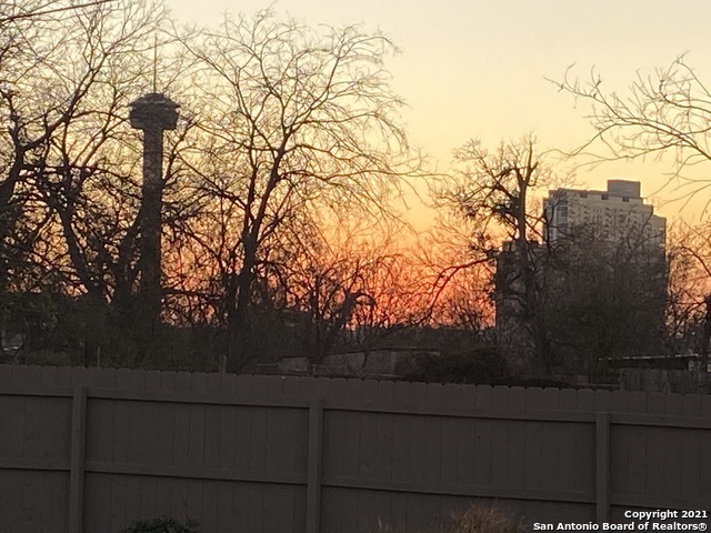 Image 26 of 53 For 519 Monumental