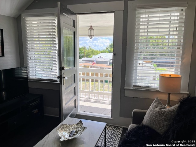 Image 39 of 53 For 519 Monumental