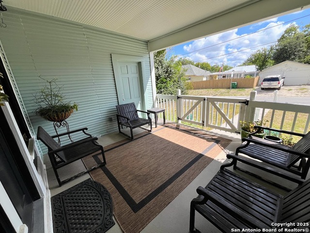 Image 43 of 53 For 519 Monumental