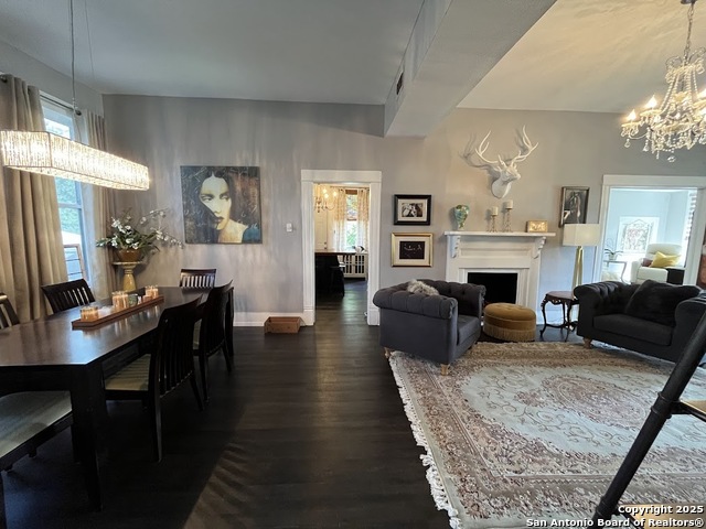 Image 5 of 53 For 519 Monumental