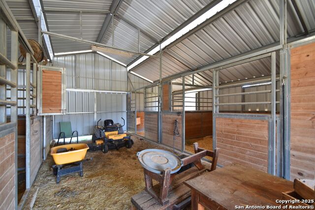 Image 24 of 37 For 436 Old Colony