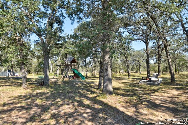 Image 25 of 37 For 436 Old Colony