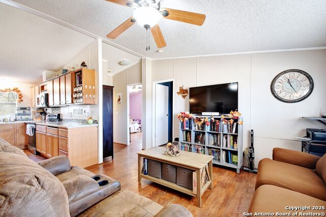 Image 4 of 37 For 436 Old Colony