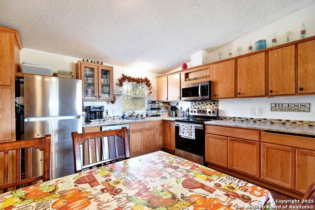 Image 7 of 37 For 436 Old Colony