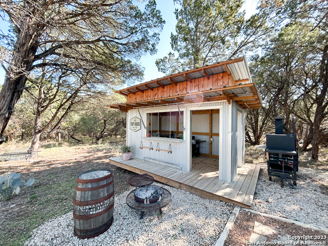 Image 19 of 23 For 2347 Rock Grove