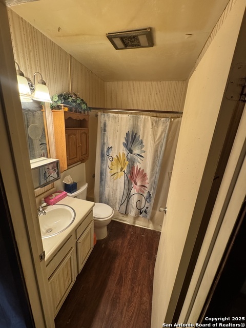 Image 13 of 23 For 5247 Village Glen