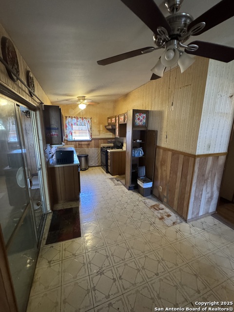 Image 21 of 23 For 5247 Village Glen