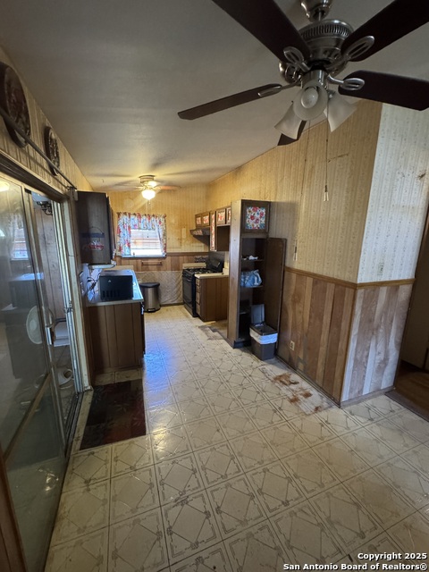 Image 22 of 23 For 5247 Village Glen