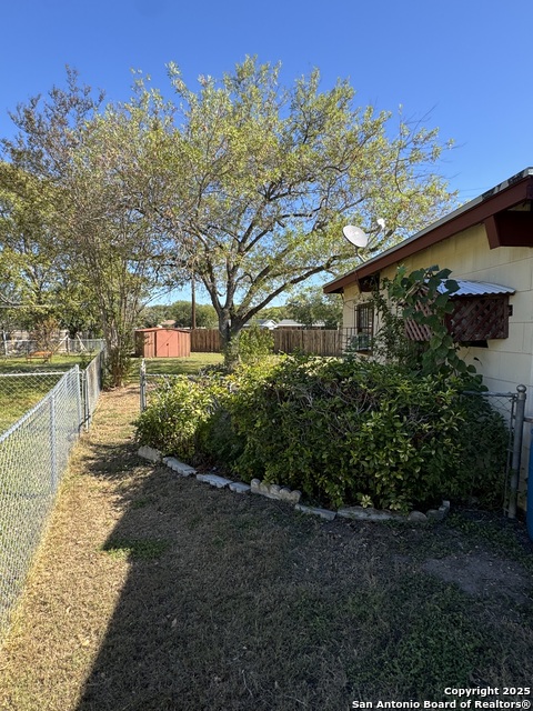 Image 3 of 23 For 5247 Village Glen